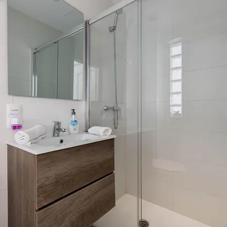 Yourhouse Monges With Sea Views Lägenhet *