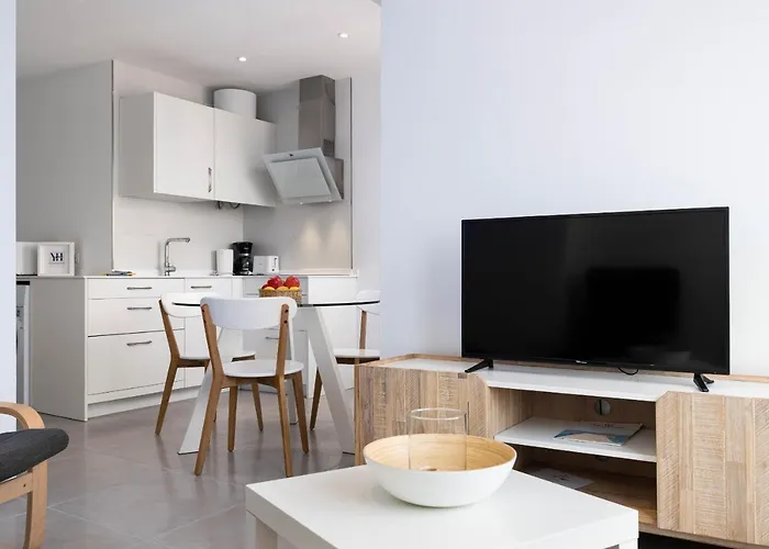 Yourhouse Monges With Sea Views *