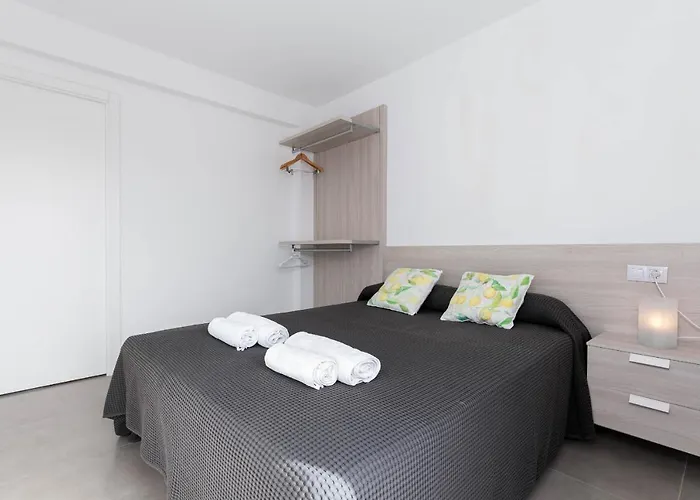 Yourhouse Monges With Sea Views *